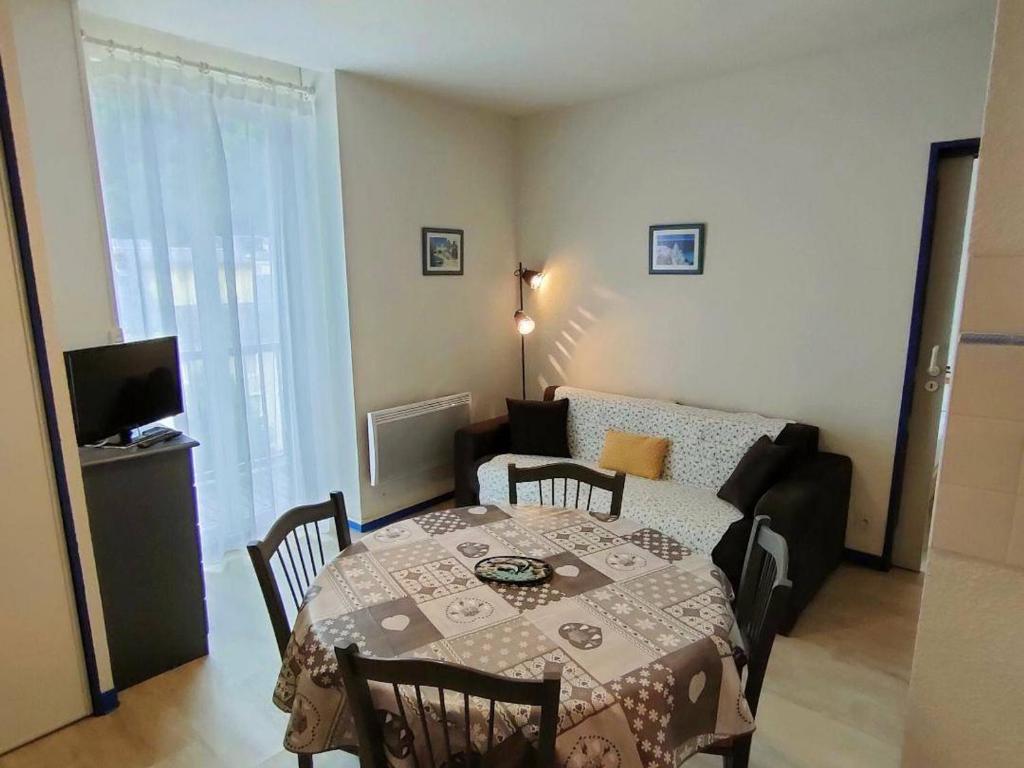 Appartement T2 confortable, centre-ville de Cauterets, proche télécabine et thermes - FR-1-234-93