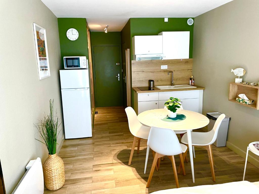 Sangatte Guest House - Studio Terrace - Seafront