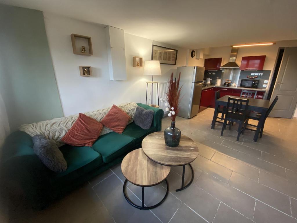 Entre le Pont 9 et l'Eveque , Les Hauts de Honfleur, Piscine, WIFI et Parking gratuits
