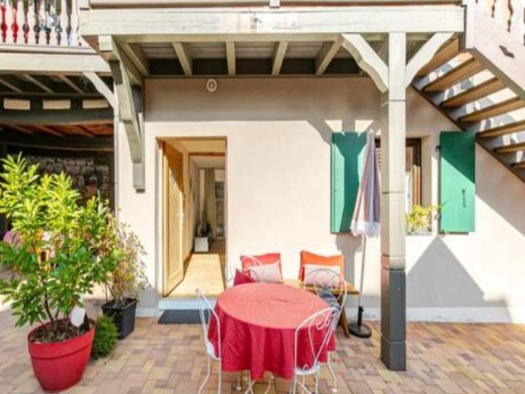 Stunning Apartment in heart of Dambach La Ville