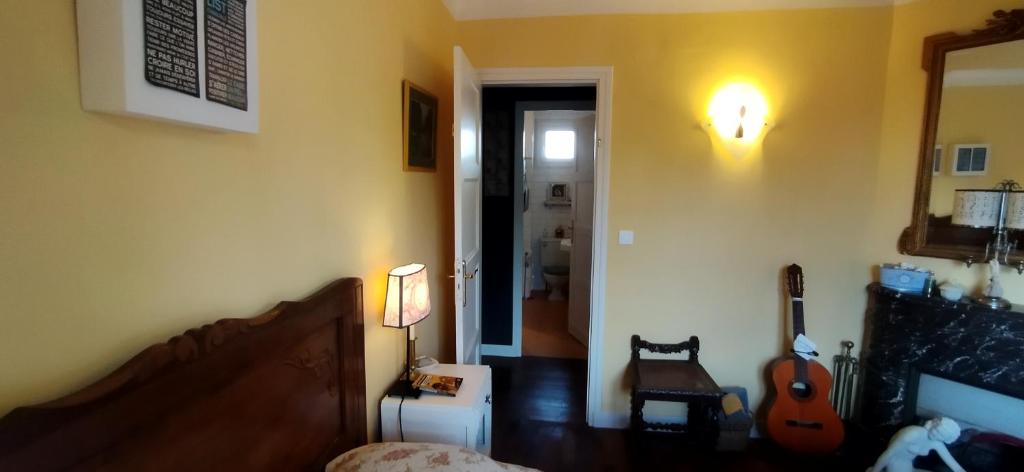 Une chambre en ville