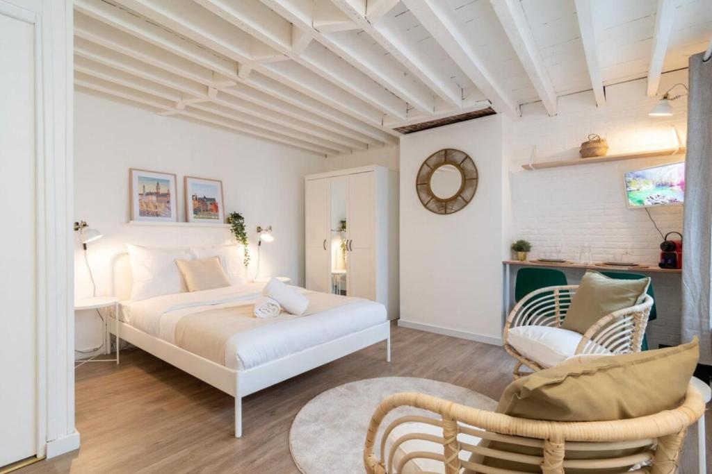 Vieux Lille Bright fully-equipped apartment!